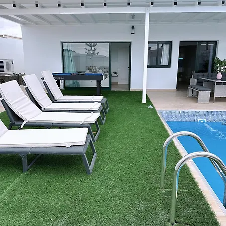 Mike * 普拉亚布兰卡