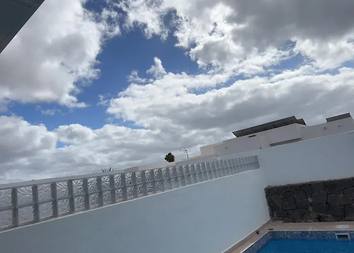 Mike Playa Blanca (Lanzarote)